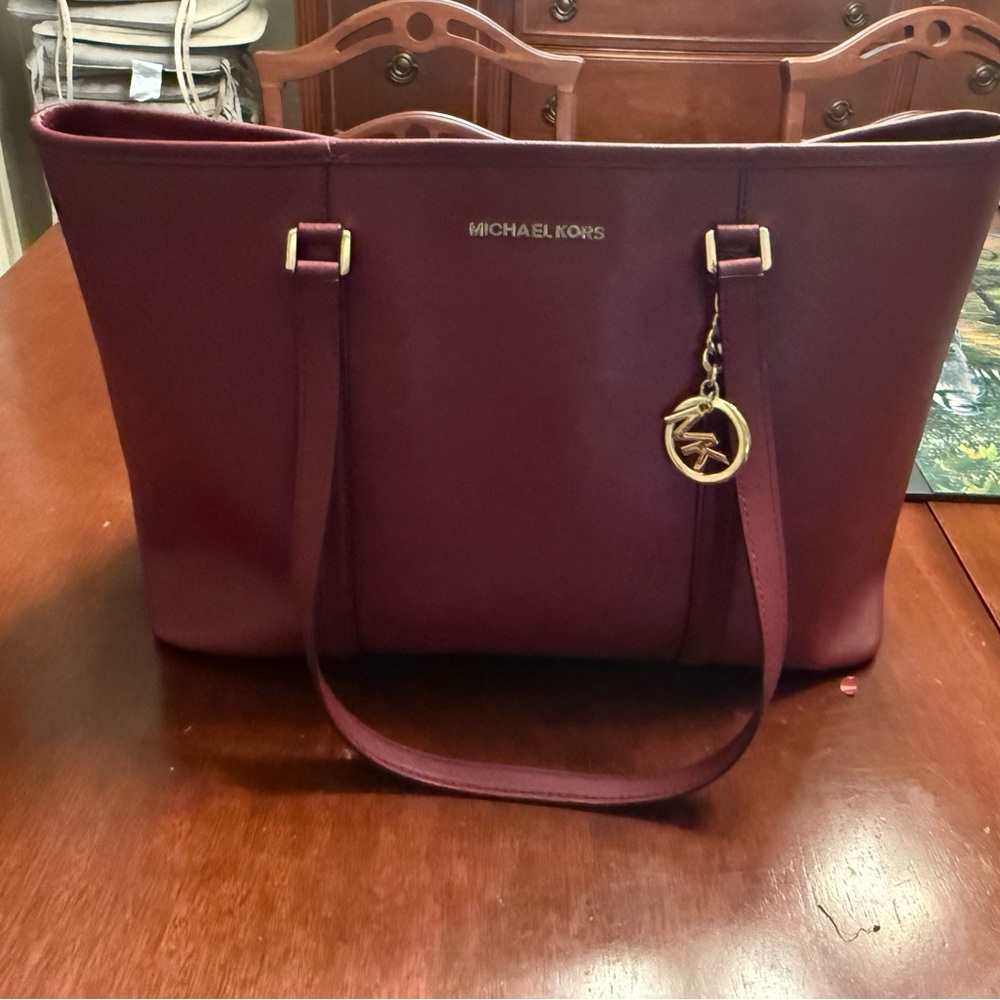 Michael Kors Jet Set Travel Large Saffiano Leather Tote Bag